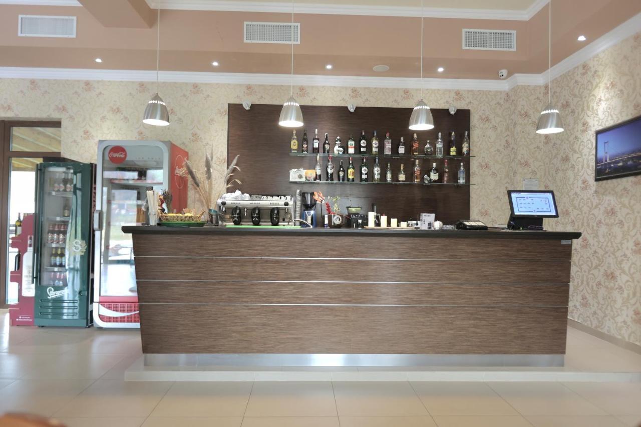 Pensiune Restaurant Liana Mehadija Dış mekan fotoğraf