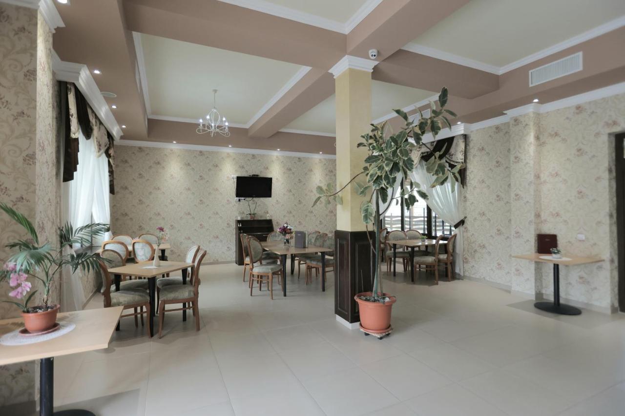 Pensiune Restaurant Liana Mehadija Dış mekan fotoğraf